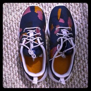 Nike Roshe Running Athletic Color Block Shoes Sz 7